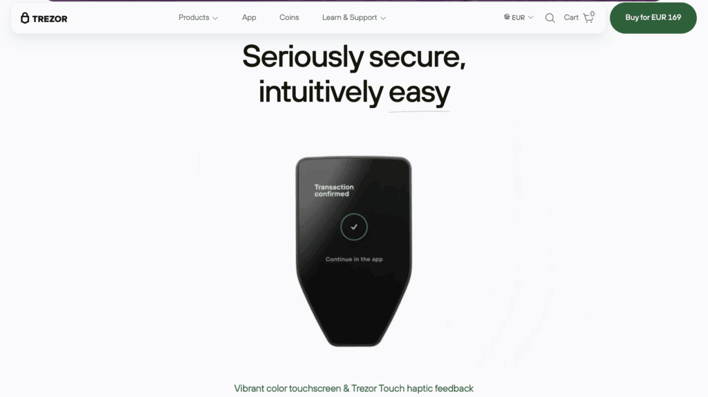 Productweergave van de Trezor Safe 5 met melding “Transaction confirmed” op het scherm, gepresenteerd als een van de nieuwste hardware wallets met kleuren-touchscreen.
